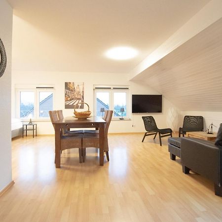 Raj Living - 1 , 3 And 4 Room Apartments - 20 Min Messe Dus & Airport Dus 梅尔布施 外观 照片