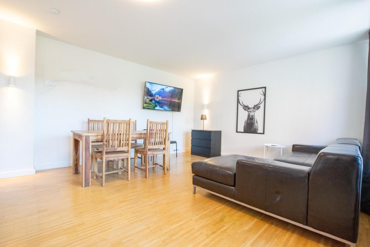 Raj Living - 1 , 3 And 4 Room Apartments - 20 Min Messe Dus & Airport Dus 梅尔布施 外观 照片