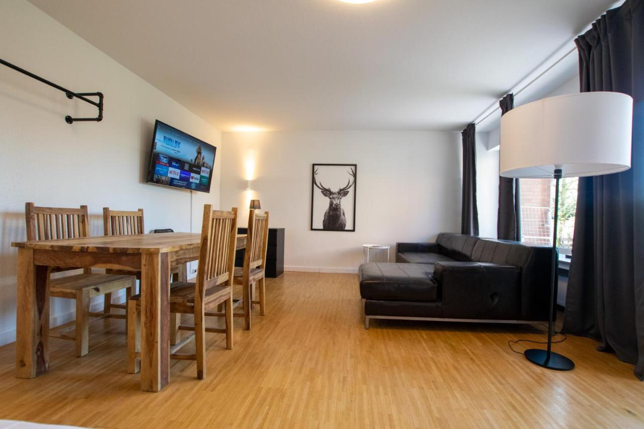 Raj Living - 1 , 3 And 4 Room Apartments - 20 Min Messe Dus & Airport Dus 梅尔布施 外观 照片