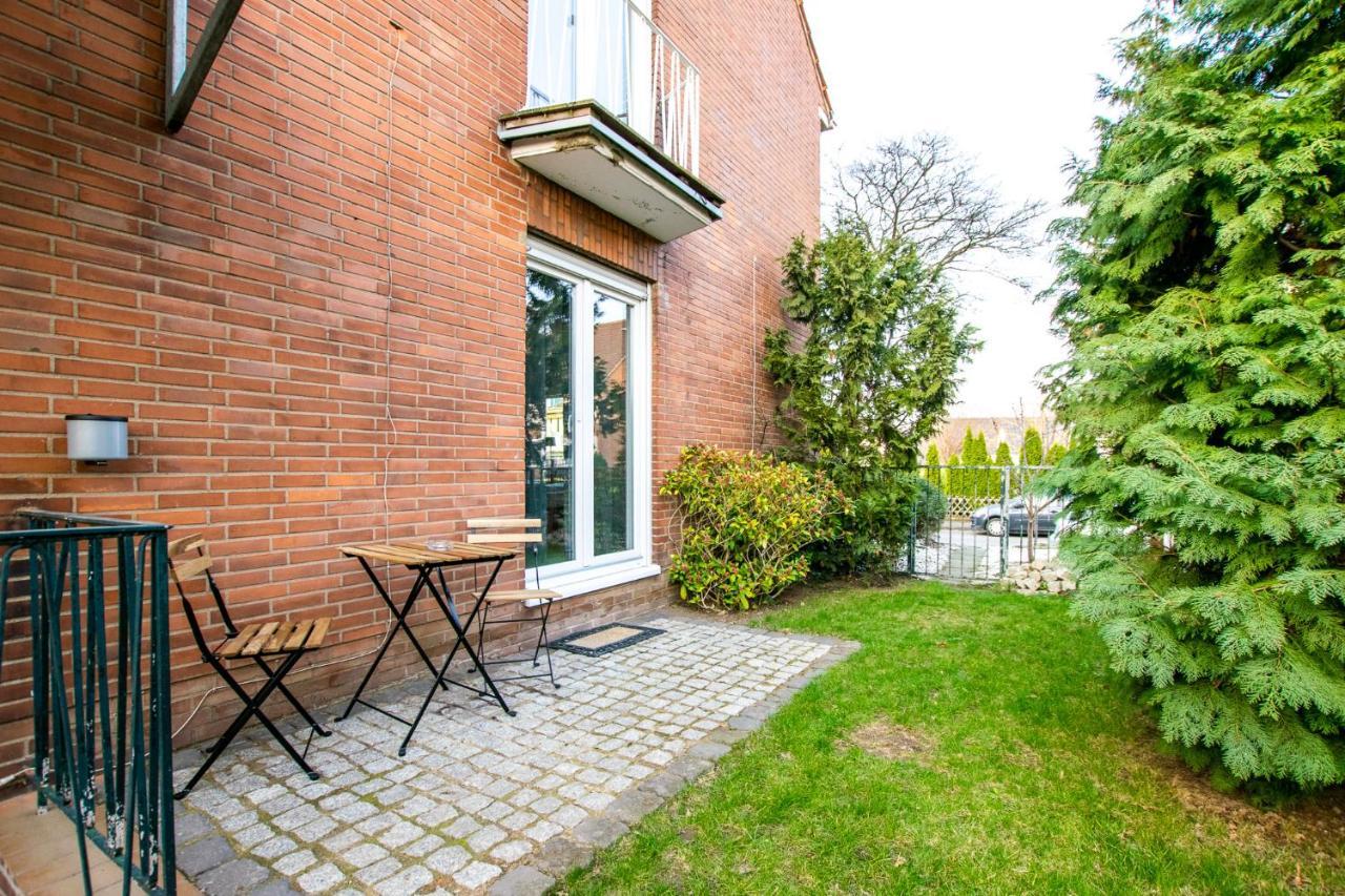 Raj Living - 1 , 3 And 4 Room Apartments - 20 Min Messe Dus & Airport Dus 梅尔布施 外观 照片