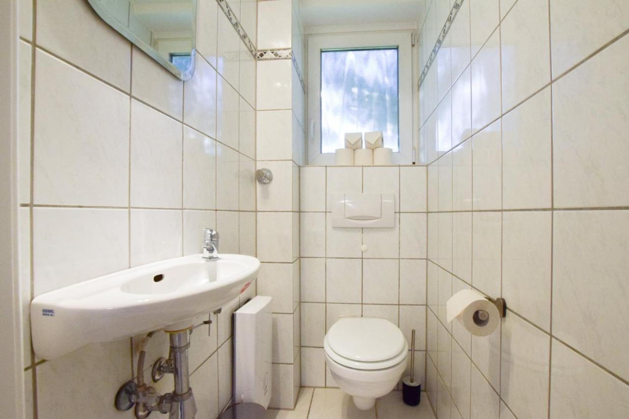 Raj Living - 1 , 3 And 4 Room Apartments - 20 Min Messe Dus & Airport Dus 梅尔布施 外观 照片