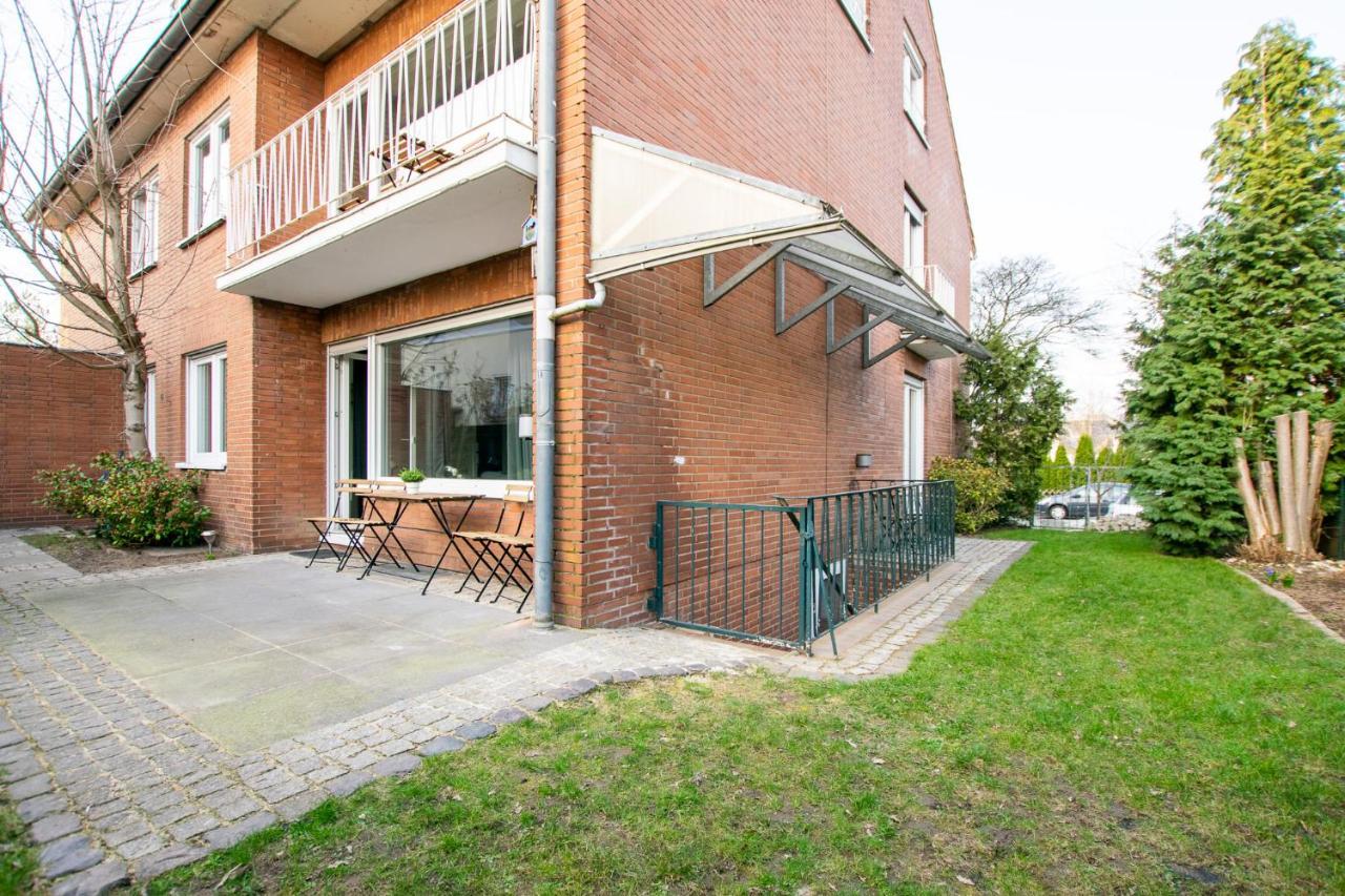 Raj Living - 1 , 3 And 4 Room Apartments - 20 Min Messe Dus & Airport Dus 梅尔布施 外观 照片