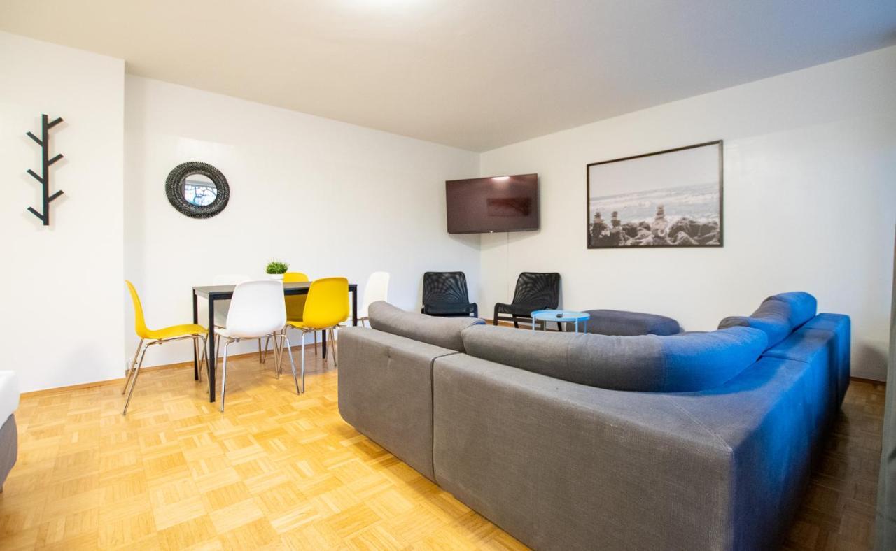 Raj Living - 1 , 3 And 4 Room Apartments - 20 Min Messe Dus & Airport Dus 梅尔布施 外观 照片