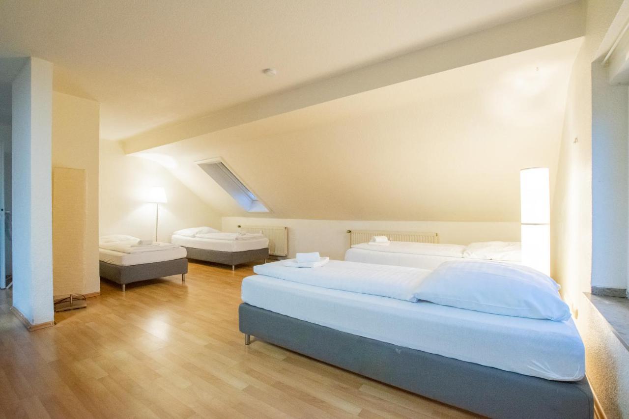 Raj Living - 1 , 3 And 4 Room Apartments - 20 Min Messe Dus & Airport Dus 梅尔布施 外观 照片