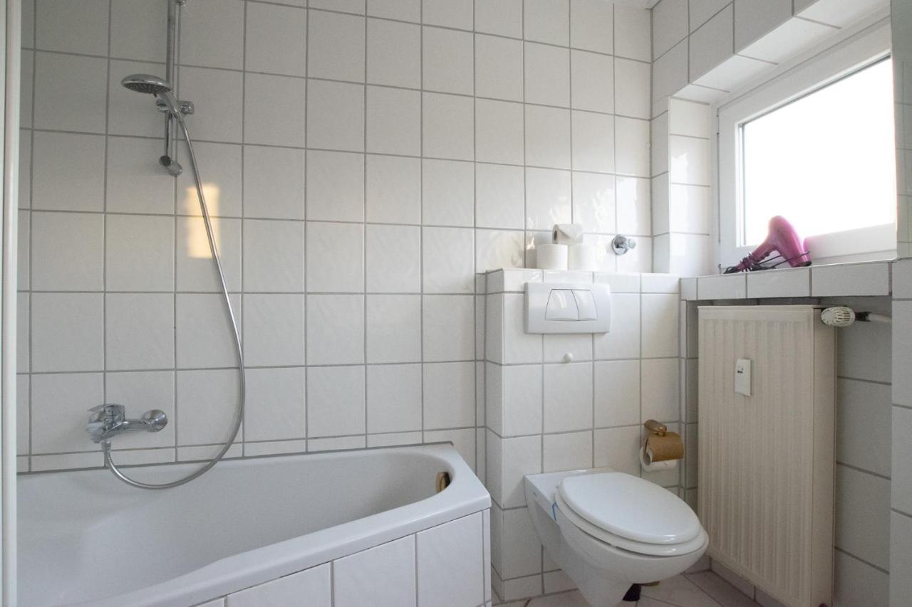 Raj Living - 1 , 3 And 4 Room Apartments - 20 Min Messe Dus & Airport Dus 梅尔布施 外观 照片