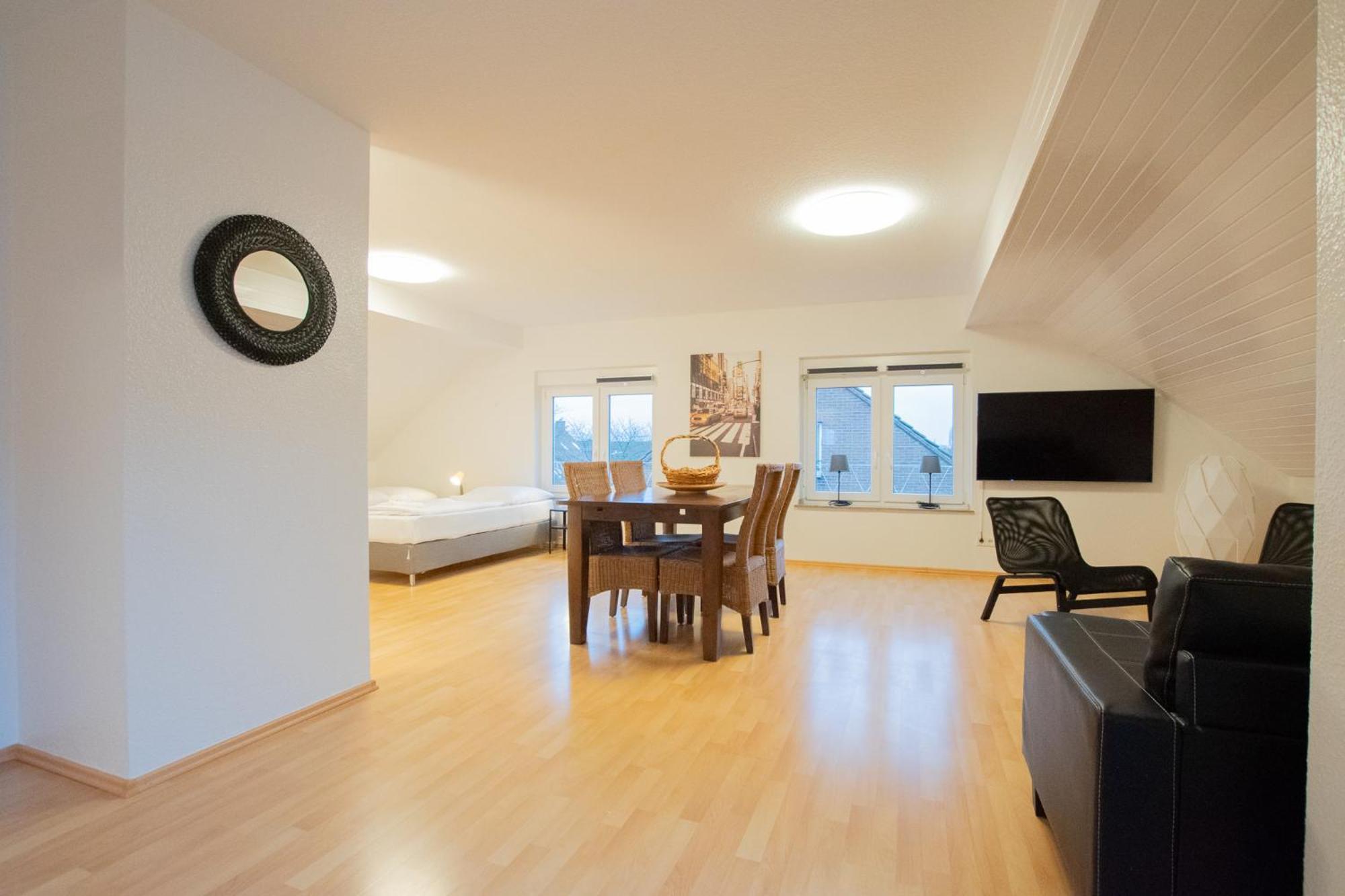 Raj Living - 1 , 3 And 4 Room Apartments - 20 Min Messe Dus & Airport Dus 梅尔布施 外观 照片