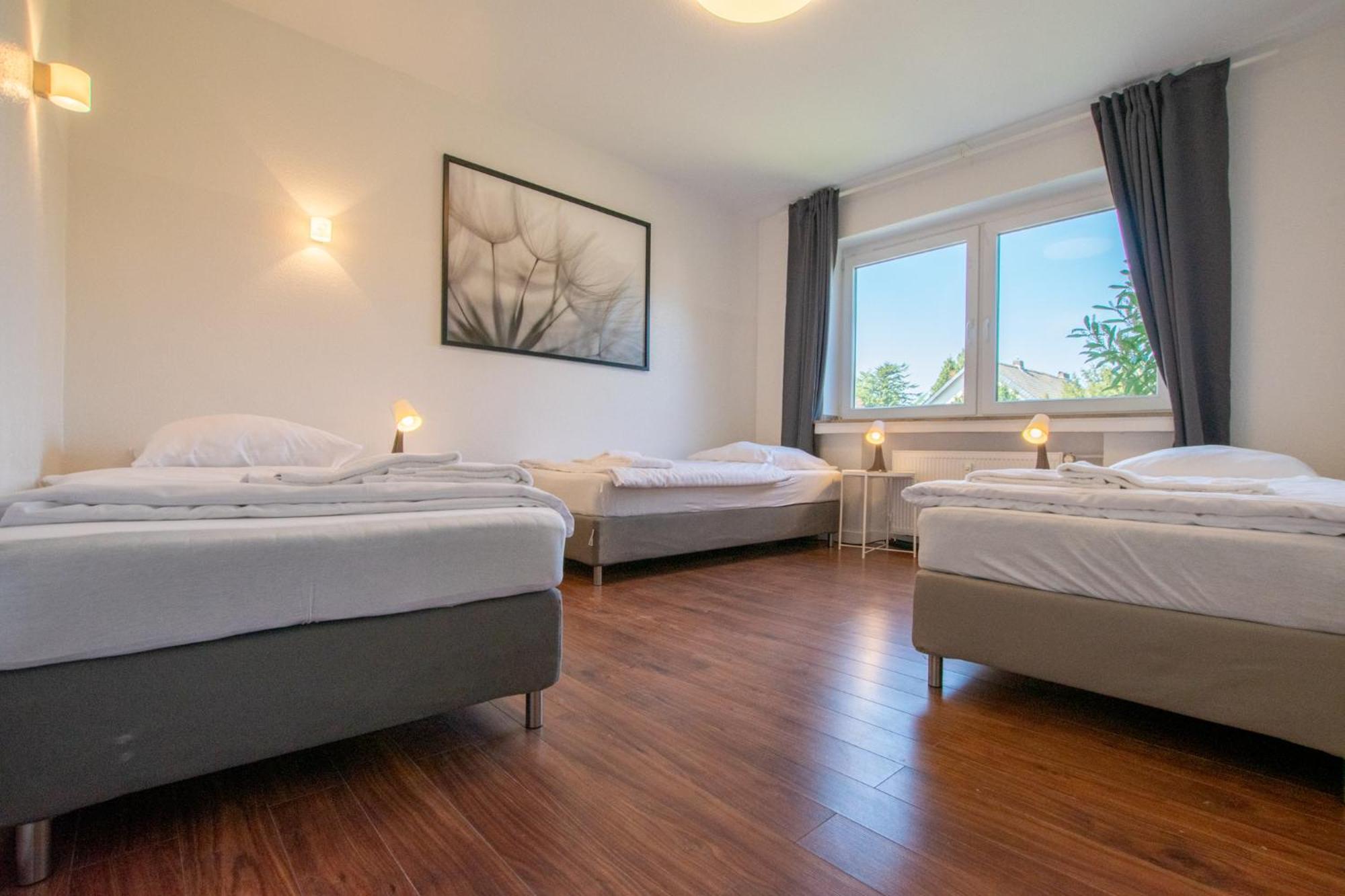 Raj Living - 1 , 3 And 4 Room Apartments - 20 Min Messe Dus & Airport Dus 梅尔布施 外观 照片