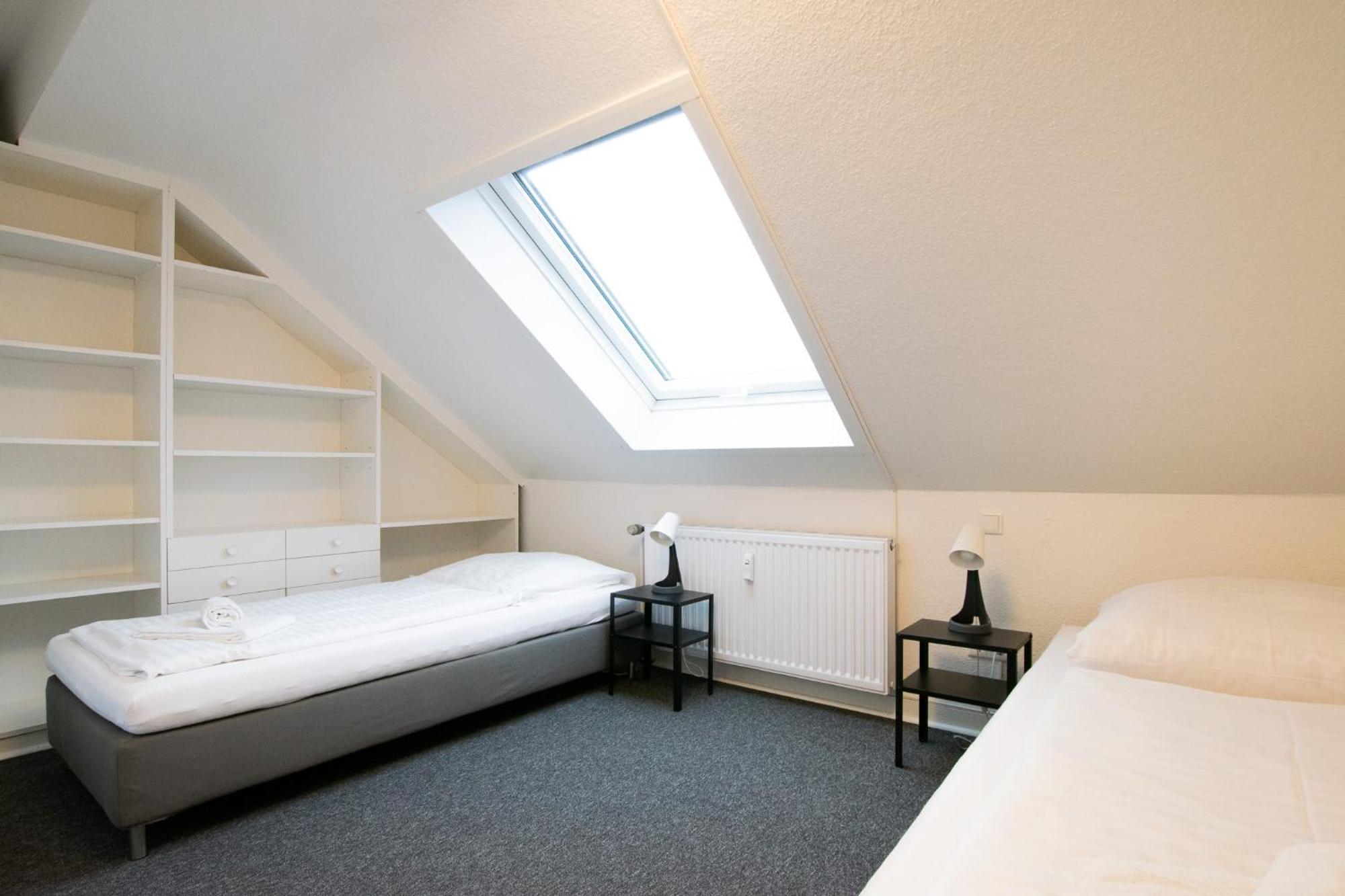 Raj Living - 1 , 3 And 4 Room Apartments - 20 Min Messe Dus & Airport Dus 梅尔布施 外观 照片